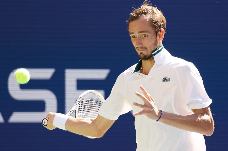 Felix Auger-Aliassime vs Daniil Medvedev Tips, Preview & Live Stream