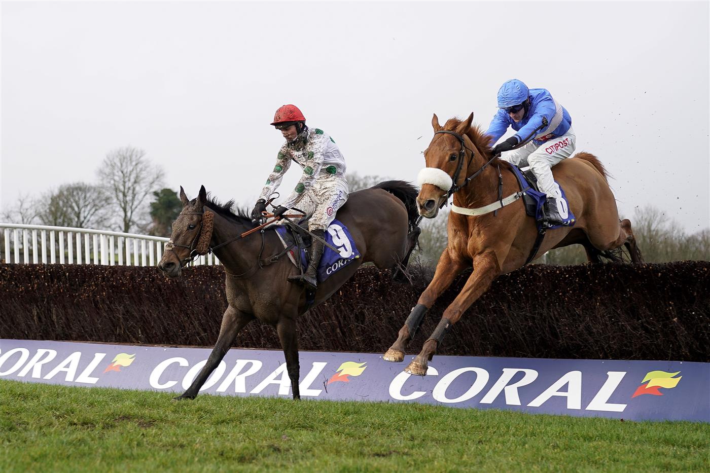 Racing Photos Chepstow Pictures on Monday 27th December