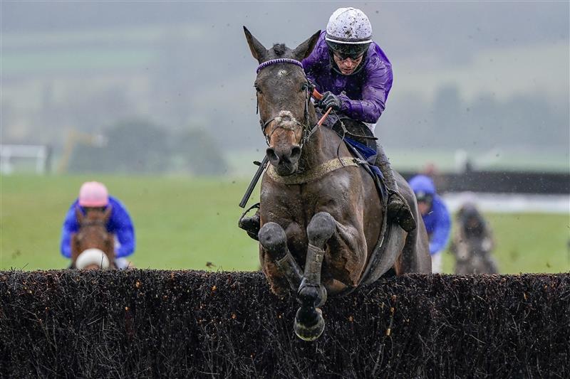 Racing Photos Chepstow races on December 27th [Pictures and Results]