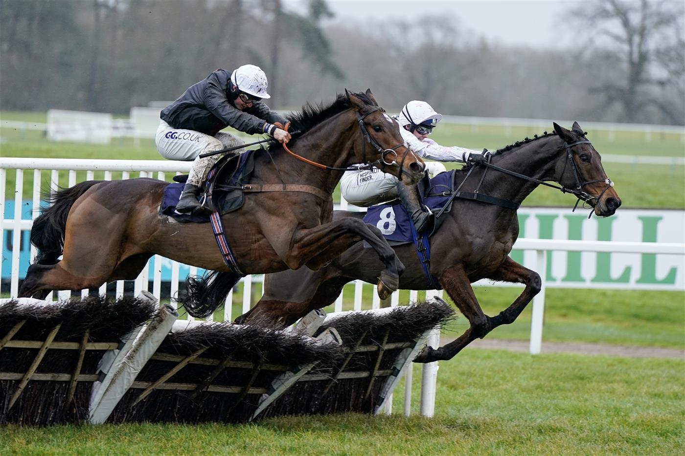 Racing Photos Chepstow races on December 27th [Pictures and Results]