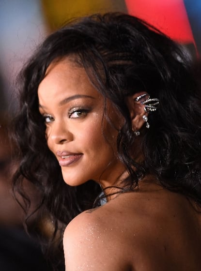 Super Bowl Halftime Betting Odds: Rihanna Umbrella The Favorite To Be First  Song Performed