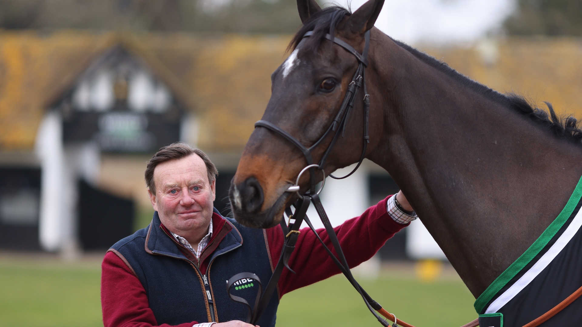 nicky henderson stable tour tickets