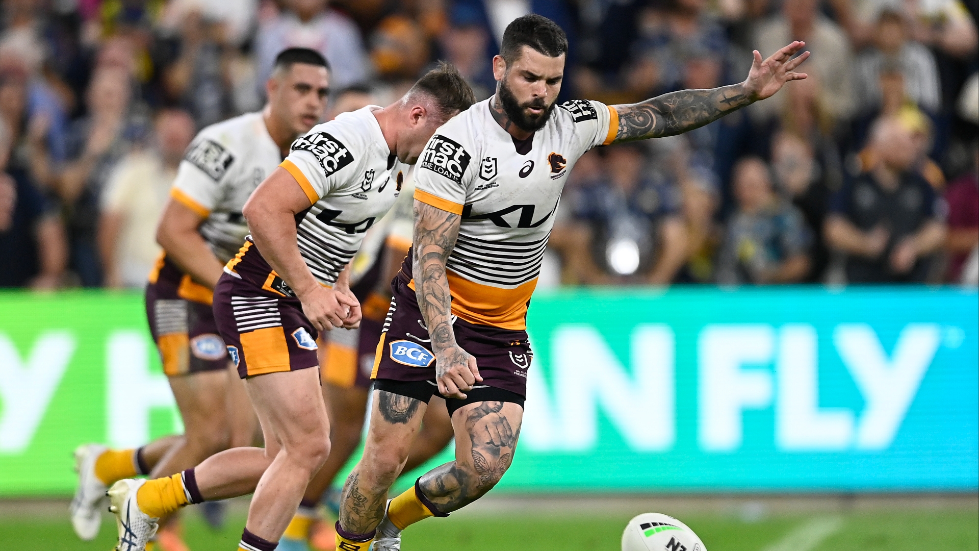 Brisbane Broncos blitz Melbourne Storm to reach NRL preliminary finals, NRL