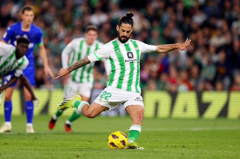 Las Palmas vs Real Betis Live Stream & Tips - Isco to Keep Scoring in