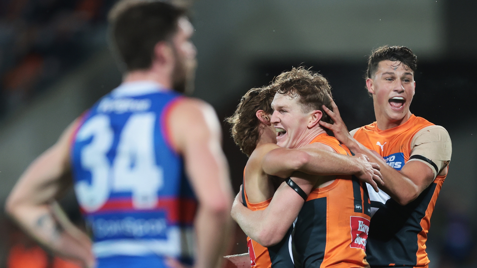 GWS Giants vs Western Bulldogs Tips - The Big Big Sound hushes the puppies