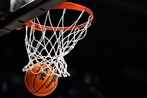 Watch basketball online (Getty Images)