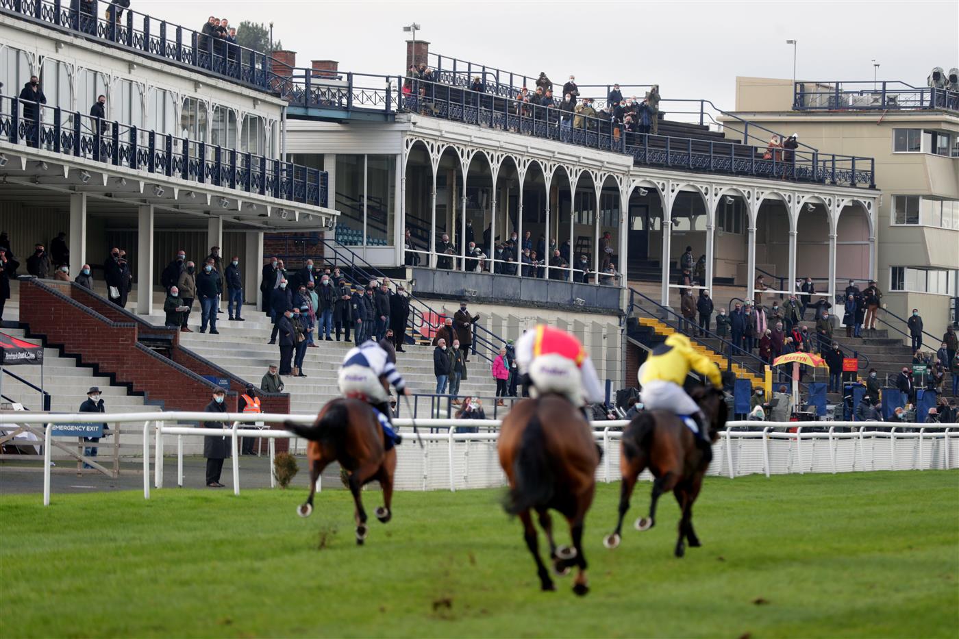 Racing Photos Ludlow racecourse pictures on Wednesday 2nd December.