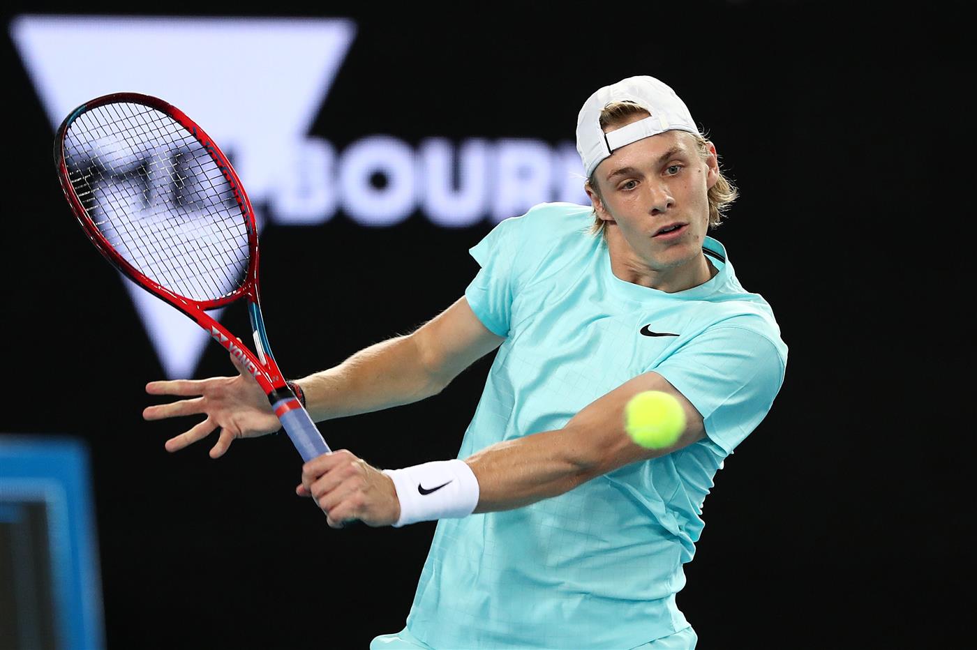 Denis Shapovalov beats Jannik Sinner at the Australian Open